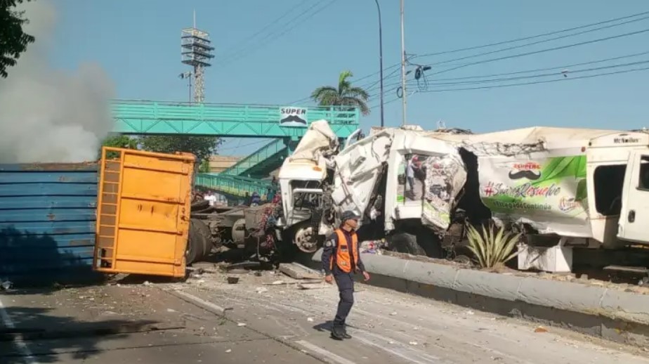 Dolor En La Guaira Fuerte Choque M Ltiple Dej Varios Muertos Y