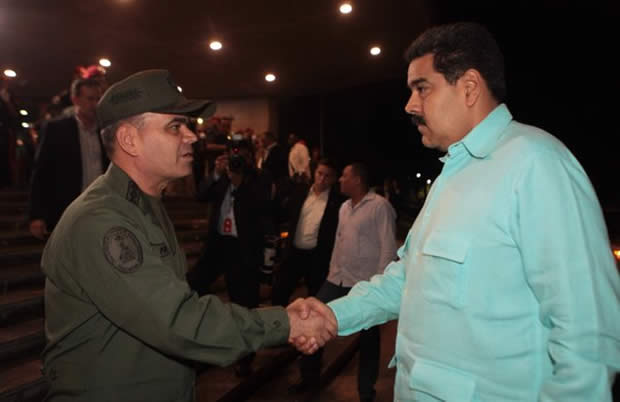 El presidente Nicolás Maduro y el ministro para la Defensa, Vladimir Padrino López