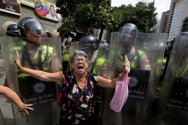 protesta-gnb-pnb-venezuela-marcha-oposicion-gnb-represion-18m-calle-detenidos-4