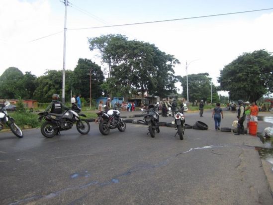 GNB dispersó a manifestantes de Villa Polígono que protestaban por agua|Correo del Caroní 