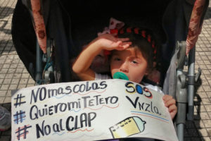 madres-niños-hambre-escasez-protesta-bebes-leche-pañales-crisis-insumos-1