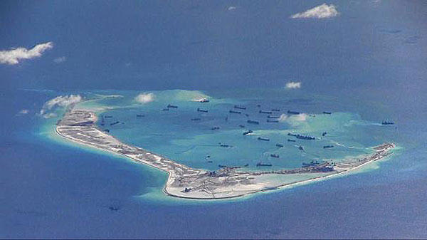 China ha construido islas rápidamente a partir de arrecifes en el mar de la China meridional | Foto: Reuters