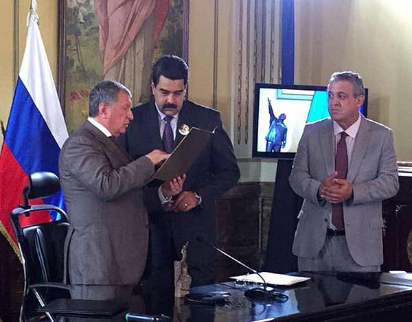 Maduro y presidente de petrolera rusa | Foto: @PetroMininforma