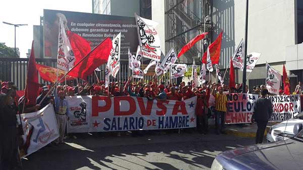 Protesta de trabajadores petroleros | Foto: El Universal/ @LIZARDO_JESUS