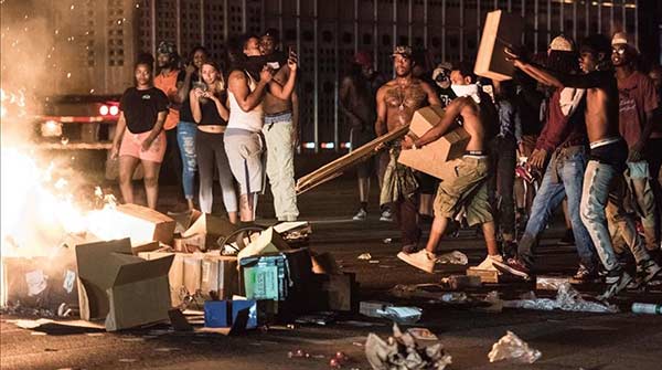Disturbios en Charlotte | Foto: SEAN RAYFORD / AFP