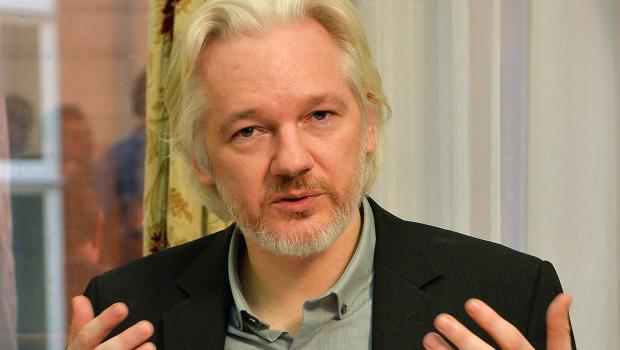Fundador de WikiLeaks, Julian Assange | Foto: JOHN STILLWELL/AFP/Getty Images