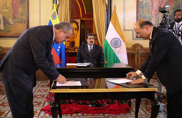 Pdvsa firma convenio con empresa india ONGC Videsh | Foto: PresidencialVen