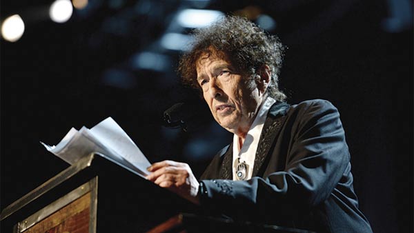 Bob Dylan es acusado de plagiar discurso de aceptación del Nobel | Foto: Agencias