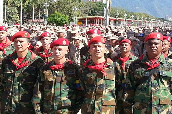 Militares se mostraron "rodilla en tierra" con la Revolución en el Ejercicio Zamora 200 |Foto Twitter