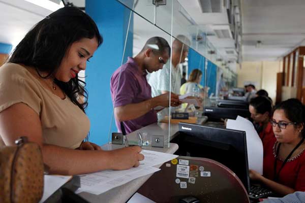 Venezolanos en Perú obtienen sus visados temporales | Foto: Reuters