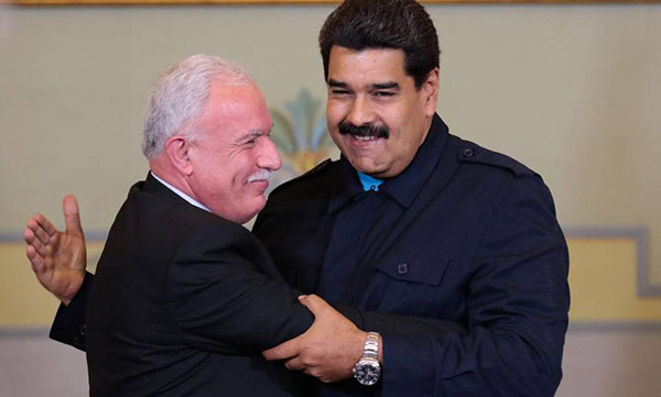 Canciller palestino junto a Nicolás Maduro | Foto: El Nuevo Herald