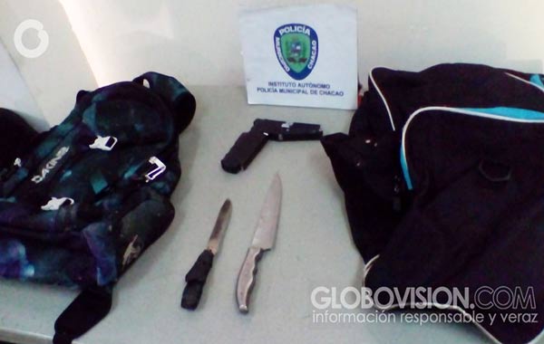 Funcionarios de PoliChacao detuvieron a tres presuntos delincuentes |Foto: Globovisión