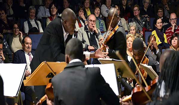 Orquesta Sinfónica Kaposoka (Luanda-Angola) | Foto: Youtube