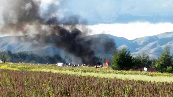 Avión se incendió tras aterrizaje forzoso en Perú | Foto: EFE