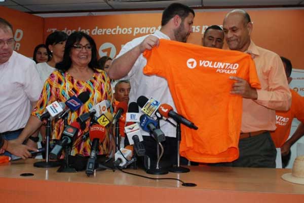 El alcalde Oswaldo Zerpa y cuatro concejales chavistas se sumaron a las filas de Voluntad Popular | Foto: Informe21