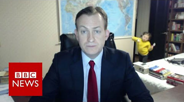 Niños interrumpen entrevista de su papá para BBC |Foto: Youtube