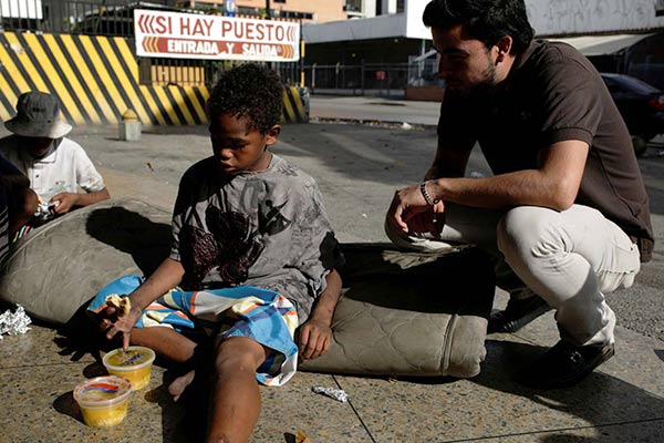 Niños desprotegidos en situación de calle | Foto: Reuters /Marco Bello