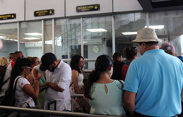 La mayoría de los venezolanos salieron de Panamá para renovar el permiso que les permite estar legalmente como turistas | EFE