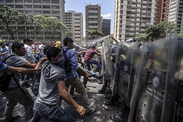 Ventiún ex jefes de Estado condenan represión en Venezuela y alertan sobre marcha de este #19A | Foto: AFP