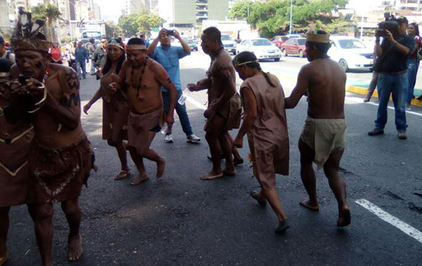 Indígenas exigen ante el TSJ que el Gobierno reconozca a los representantes de Amazonas | Foto: @unidadvenezuela