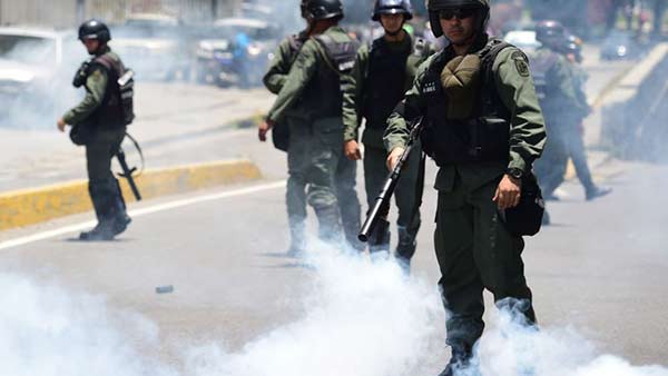 Bolivia niega haber enviado militares a Venezuela para reprimir | Foto: @ReporteYa