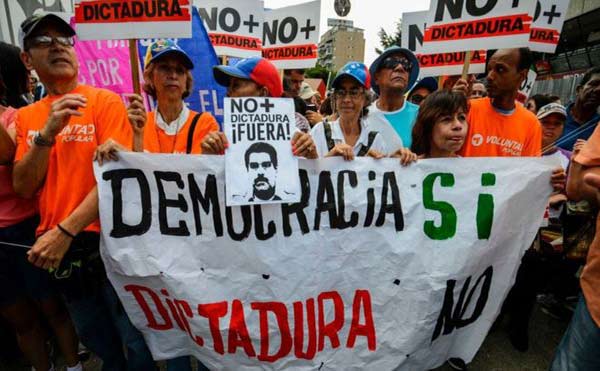 Protesta en Venezuela tras sentencias del TSJ |Foto: AFP
