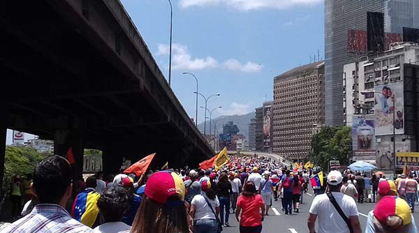 Marcha opositora en Caracas | Foto: Twitter