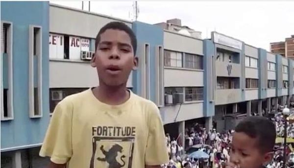 Niño canta sobre la crisis en Venezuela |Foto: Captura de video