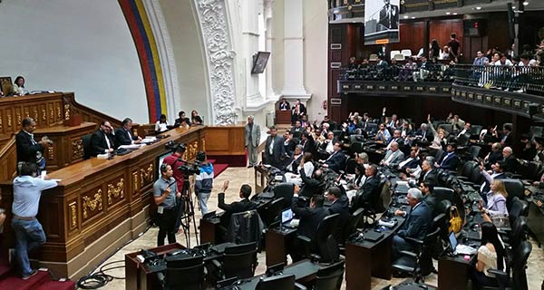 AN declaró inconstitucionalidad de la Constituyente convocada por Maduro | Foto: @AsambleaVE