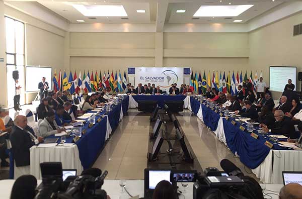 Celac inició reunión extraordinaria sobre Venezuela | Foto: @Ernesto_teleSUR 