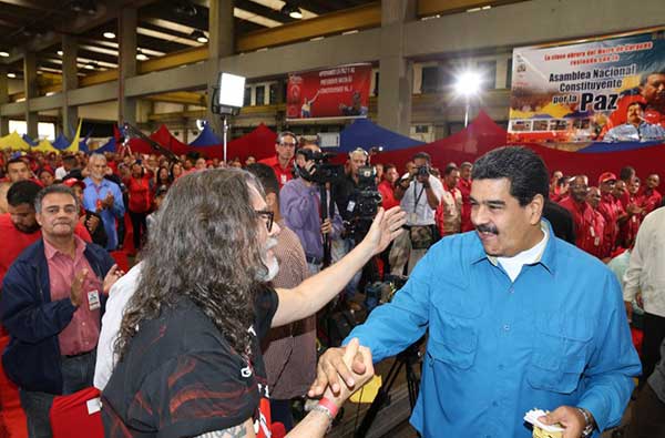 Maduro creará "festival de rock" con Paul Gillman | Foto:   @DomingosMaduro