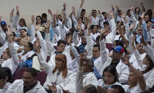 Médicos larenses irán a paro indefinido por crisis en el sector salud | Foto: El Impulso