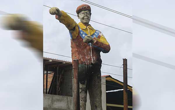 Trataron de quemar figura de Chávez en Barquisimeto | Foto: El Impulso