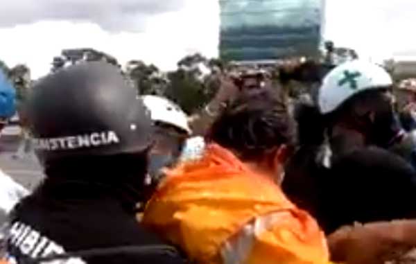 Diputado Carlos Paparoni herido en la cabeza durante represión en la Francisco Fajardo | Captura de video
