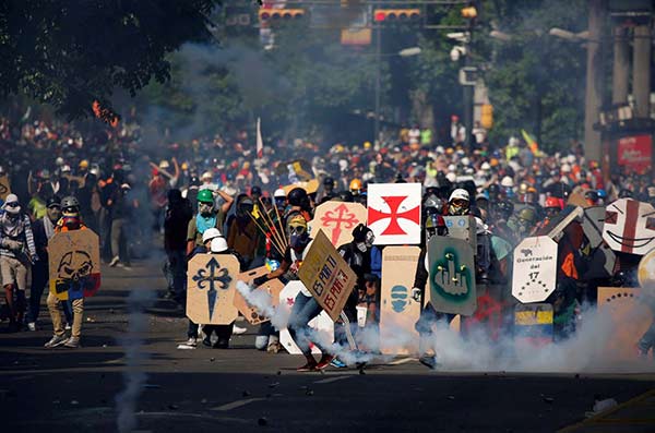 Represión durante marcha "Somos Millones" |Foto: REUTERS