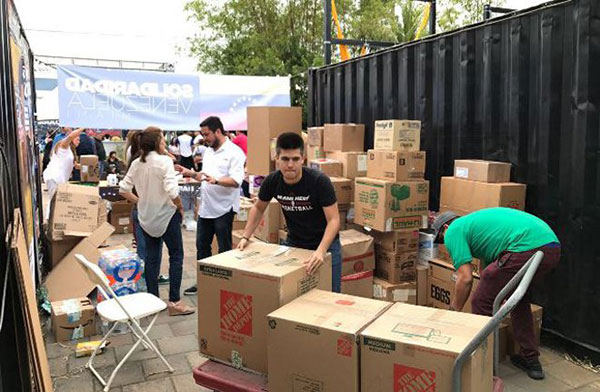 Venezolanos en Miami envían insumos de primeros auxilios al país | Foto: La Patilla
