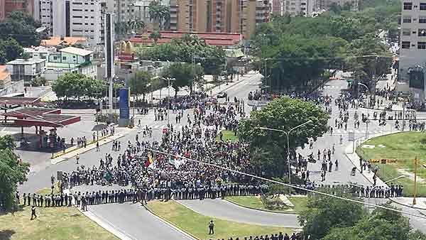 Estudiantes protestan en Aragua | Foto: Twitter