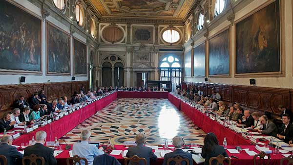 Comisión de Venecia | Foto: EFE