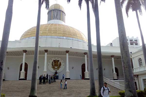 Gobierno adelanta preparativos en el Palacio Federal Legislativo para la instalación de la ANC | Foto: @EfectoCocuyo