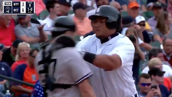 Pelea entre Miguel Cabrera y Austine Romine | Foto: Captura de video