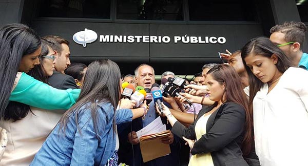 Diosdado Cabello en el Ministerio Público | Foto: El Universal