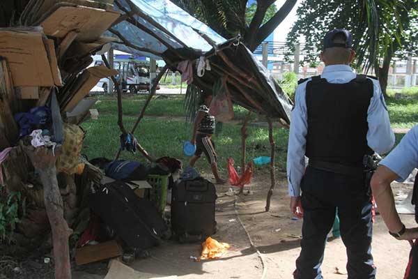 Indígenas de la etnia Yukpa se movilizan a la frontera en busca de alimentos | Foto: El Nacional