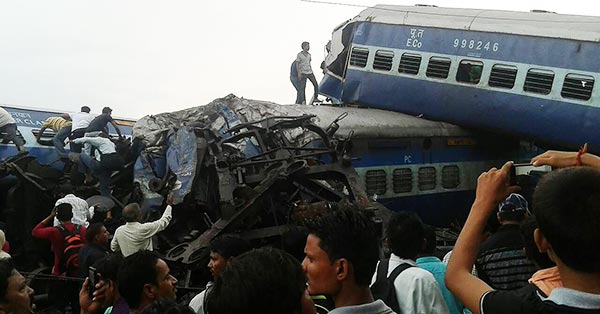 Tren se descarrilla en India | Foto: AFP
