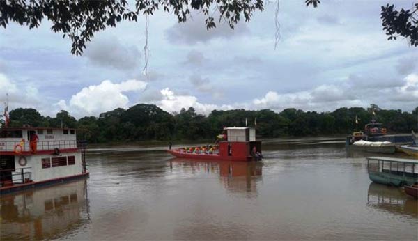 PC prohíbe zarpe de embarcaciones tras el paso de tormenta por las costas del país | Foto: Referencial