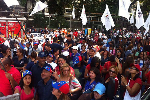 Chavismo realiza otra “marcha antiimperialista” en Caracas contra Trump | Foto: @TvesAlDia