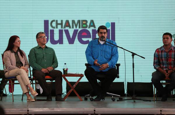 Maduro aumentó incentivo del Plan Chamba Juvenil | Foto: Archivo