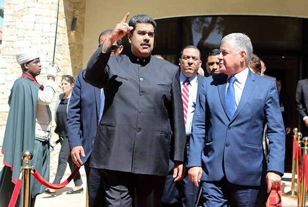 Maduro inicia una visita a Argelia para hablar de petróleo y estrechar lazos | Foto: @PresidencialVen