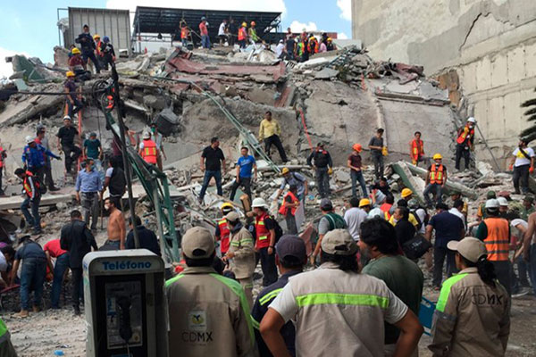 Sube a 273 número de muertos por terremoto en México | Foto: EFE