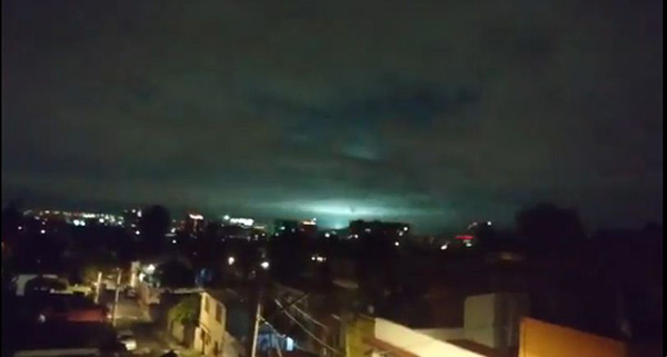 Destellos de luz en México tras el terremoto | Foto: Captura de video