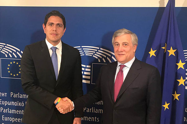 Lester Toledo, diputado venezolano y exiliado político, fue recibido por Antonio Tajani, presidente del Parlamento Europeo | Foto: @LesterToledo